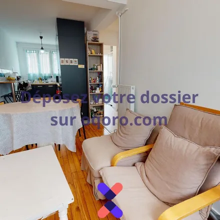 Rent this 3 bed apartment on 45 Rue François Bruneau in 44000 Nantes, France