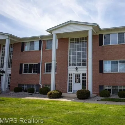 Buy this 1 bed condo on 8150 Crestview Drive in Sterling Heights, MI 48312