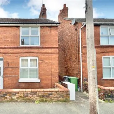 Buy this 2 bed duplex on Lee Road in Hoylake, CH47 3DN