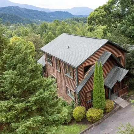 Image 1 - 745 Mountain Stream Way, Gatlinburg, TN 37738, USA - House for sale