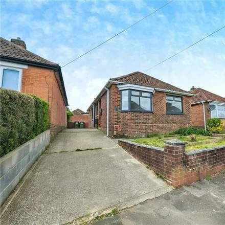 Buy this 3 bed house on 22 Cleveland Road in Southampton, SO18 2AN