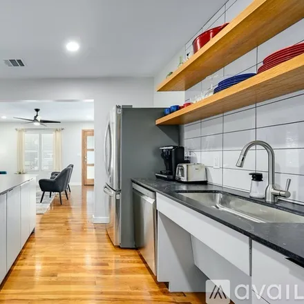 Image 1 - 619 Brentwood Street, Unit A - House for rent