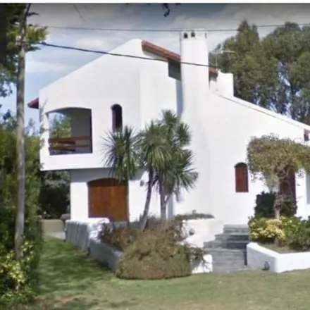 Buy this 2 bed house on Avenida Adolfo Pedro Carranza in Partido de Mar Chiquita, Balneario Parque Mar Chiquita