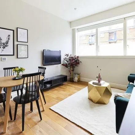 Rent this 2 bed apartment on 137 Hoe Street in London, E17 4RT