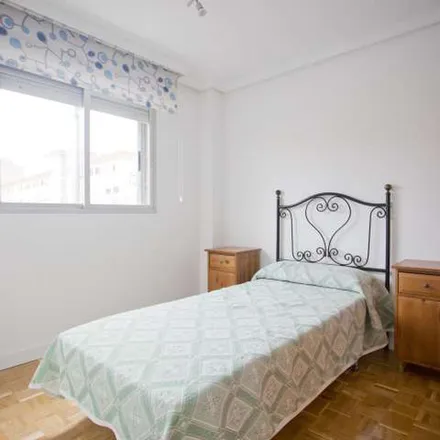 Image 7 - Av. Niza, impares, Travesía de Ronda, 28022 Madrid, Spain - Apartment for rent