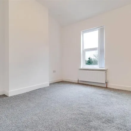 Rent this 3 bed apartment on 166 Knowle Road in Springfield, B11 3AN