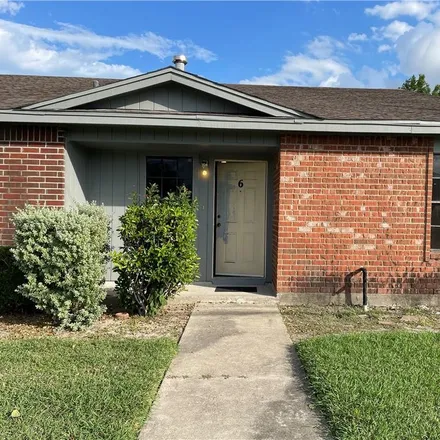 Rent this 3 bed townhouse on 3039 Quail Springs Road in Corpus Christi, TX 78414
