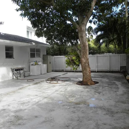 Image 6 - 3466 Southwest 23rd Street, Silver Bluff Estates, Miami, FL 33145, USA - Apartment for rent