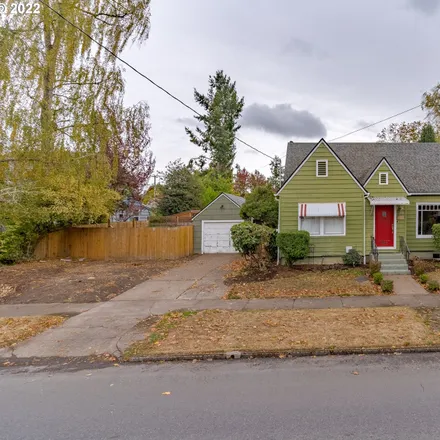 Buy this 2 bed house on 1795 17th Street Northeast in Salem, OR 97314