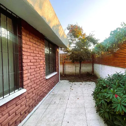 Rent this 3 bed house on Ontario 1142 in 765 0191 Vitacura, Chile