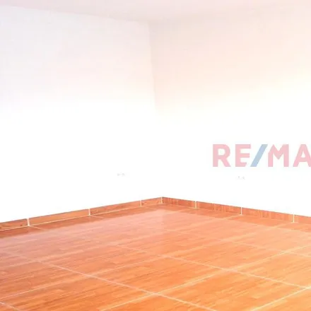 Buy this studio apartment on Avenida Canto Rey in San Juan de Lurigancho, Lima Metropolitan Area 15423