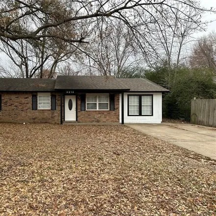 Buy this 4 bed house on 3277 Holyoke Avenue in Fort Smith, AR 72908