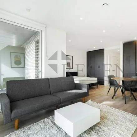 Rent this studio loft on Friary Road in London, W3 6NN