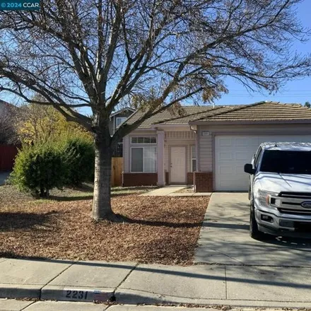 Rent this 3 bed house on 2217 Willow Avenue in Pittsburg, CA 94565