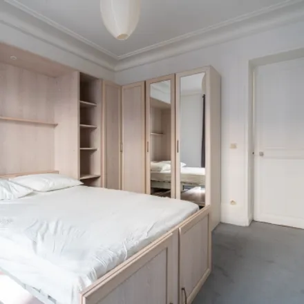 Image 5 - 6;8 Rue Crespin du Gast, 75011 Paris, France - Apartment for rent