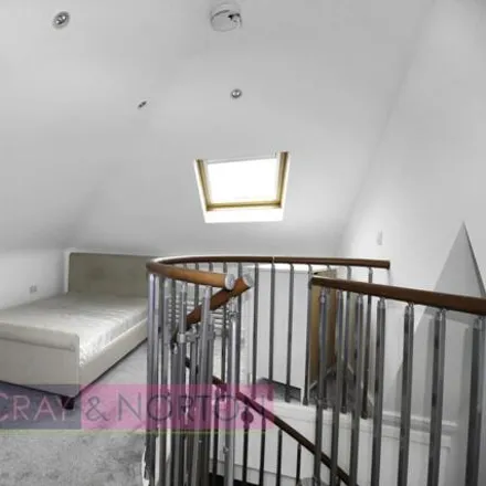 Image 3 - Bedford Hall, Wellesley Road, London, CR0 2AE, United Kingdom - Apartment for sale