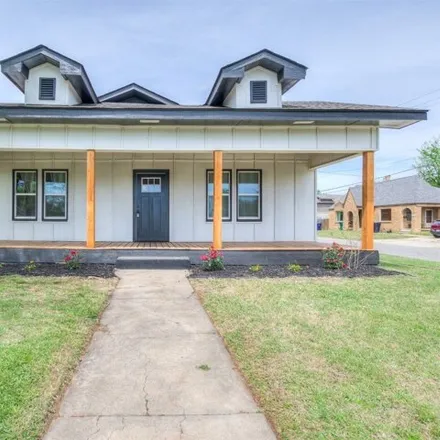 Buy this 2 bed house on 1153 North Kentucky Avenue in Oklahoma City, OK 73106