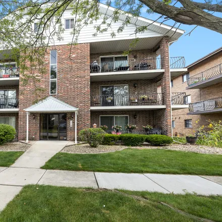 Buy this 2 bed loft on 8170 168th Place in Tinley Park, IL 60477