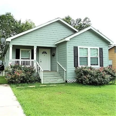 Rent this 3 bed house on 409 Avenue F in Port Neches, TX 77651