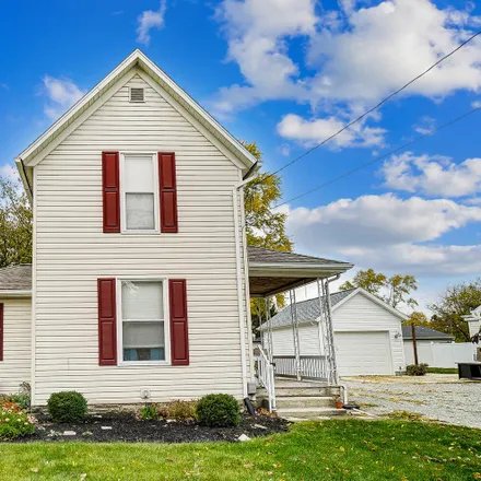 Buy this 3 bed house on 605 Dearbaugh Avenue in Wapakoneta, OH 45895