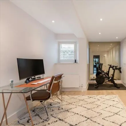 Image 9 - The Garden House, 1a Rosecroft Avenue, London, NW3 7QN, United Kingdom - Apartment for sale