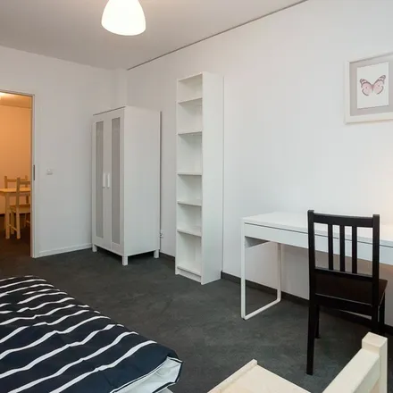 Image 3 - Weserstraße 33, 60329 Frankfurt, Germany - Apartment for rent