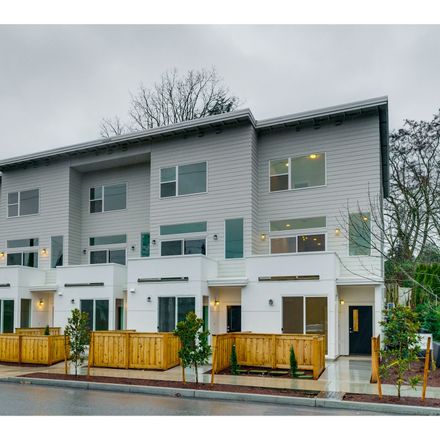 Rent this 3 bed condo on 6028 Northeast 42nd Avenue in Portland, OR 97218
