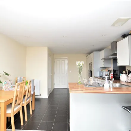 Rent this 4 bed townhouse on 246A Wordsworth Road in Bristol, BS7 0EE