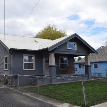 Buy this 4 bed house on 343 Southwest 14th Street in Pendleton, OR 97801