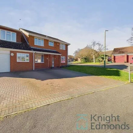 Buy this 6 bed house on Bargrove Road in Penenden Heath, ME14 5RT