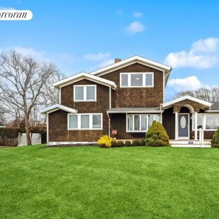 Buy this 5 bed house on 45 Landing Lane in Southampton, East Quogue