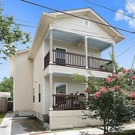 Rent this 3 bed house on 925 Hillary St in New Orleans, Louisiana
