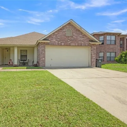 Buy this 3 bed house on 262 Menlo Park Drive in Arlington, TX 76002