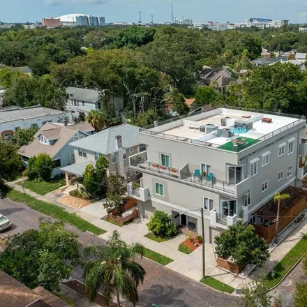 Image 3 - 1052 6th Street North, Saint Petersburg, FL 33701, USA - Townhouse for sale