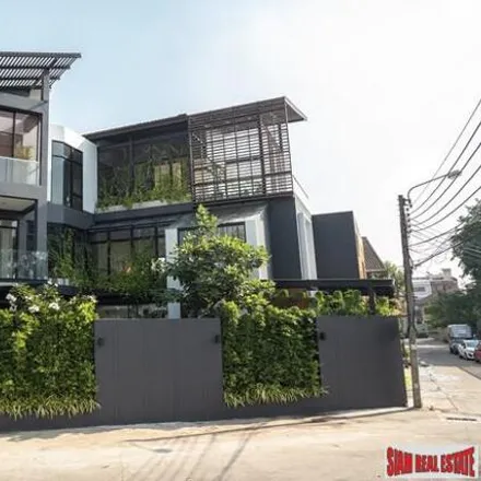 Buy this 5 bed house on Soi Phatthana Wet 3 in Vadhana District, Bangkok 10110