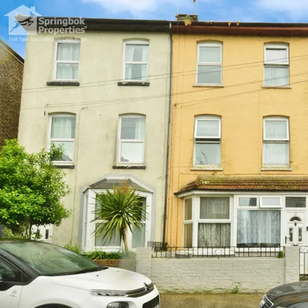 Buy this 5 bed townhouse on Central Road
