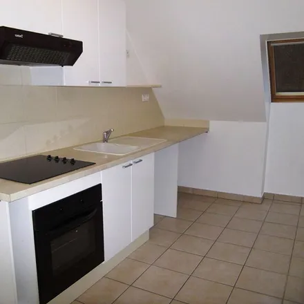Rent this 3 bed apartment on 8 bis Rue Baugin in 91150 Étampes, France