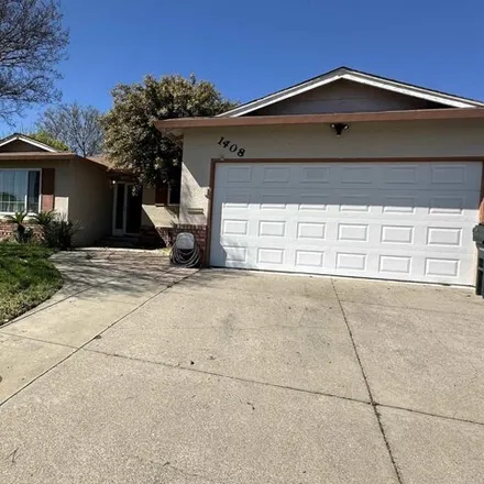 Rent this 3 bed house on 1400 Aster Drive in Antioch, CA 94509