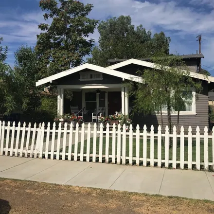 Buy this 3 bed house on 327 E Street in Bakersfield, CA 93304