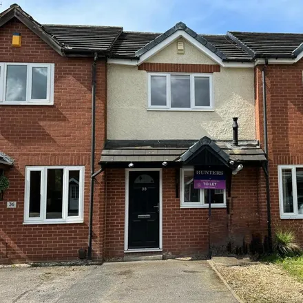 Rent this 3 bed townhouse on Muirfield Close in Tapton, S41 0SS