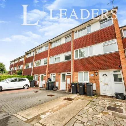 Rent this 1 bed room on Falconers Road in Luton, LU2 9ET