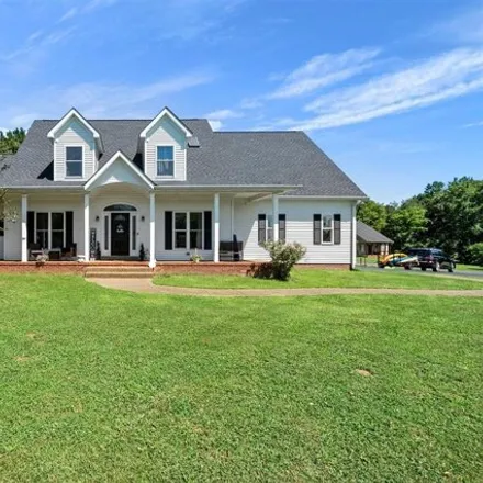 Buy this 5 bed house on 4036 Barnes School Rd in Woodburn, Kentucky