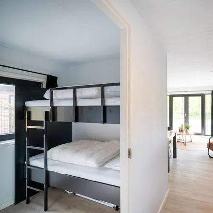 Rent this 3 bed house on Putten in Zuiderzeestraatweg, 3882 NB Putten