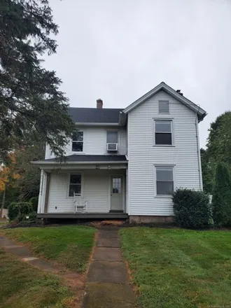 Rent this 3 bed house on 46 West St in Rocky Hill, Connecticut