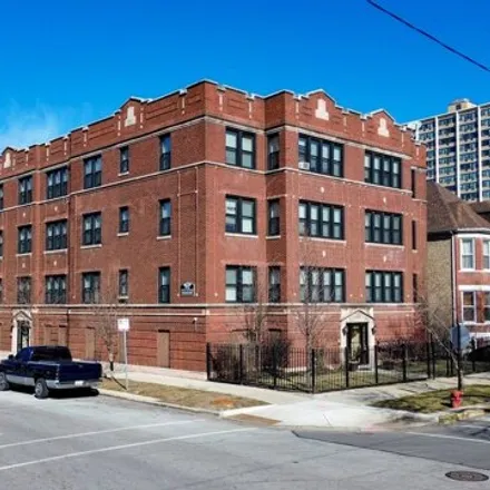 Image 1 - 2650 East 74th Street, Chicago, IL 60649, USA - House for sale
