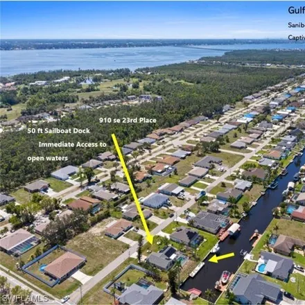 Image 3 - 908 Southeast 23rd Place, Cape Coral, FL 33990, USA - House for sale