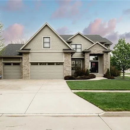 Buy this 5 bed house on 8221 Skyview Circle in West Des Moines, IA 50266