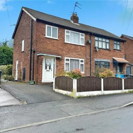 Buy this 3 bed duplex on Devon Road in Failsworth, M35 0NR