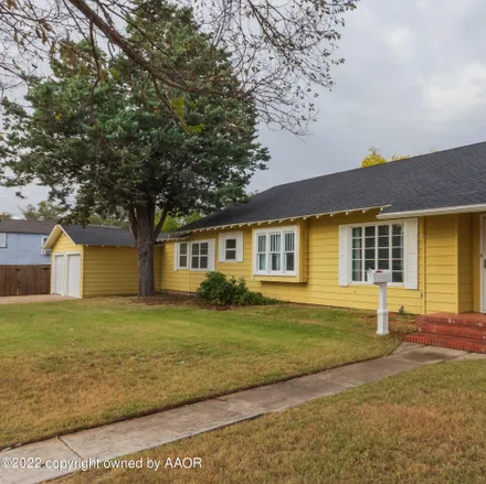 Buy this 4 bed house on 400 10th Street in Canyon, TX 79015