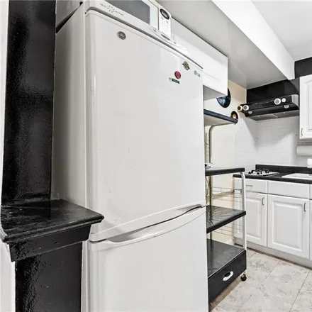 Image 5 - 1855 East 12th Street, New York, NY 11229, USA - Condo for sale